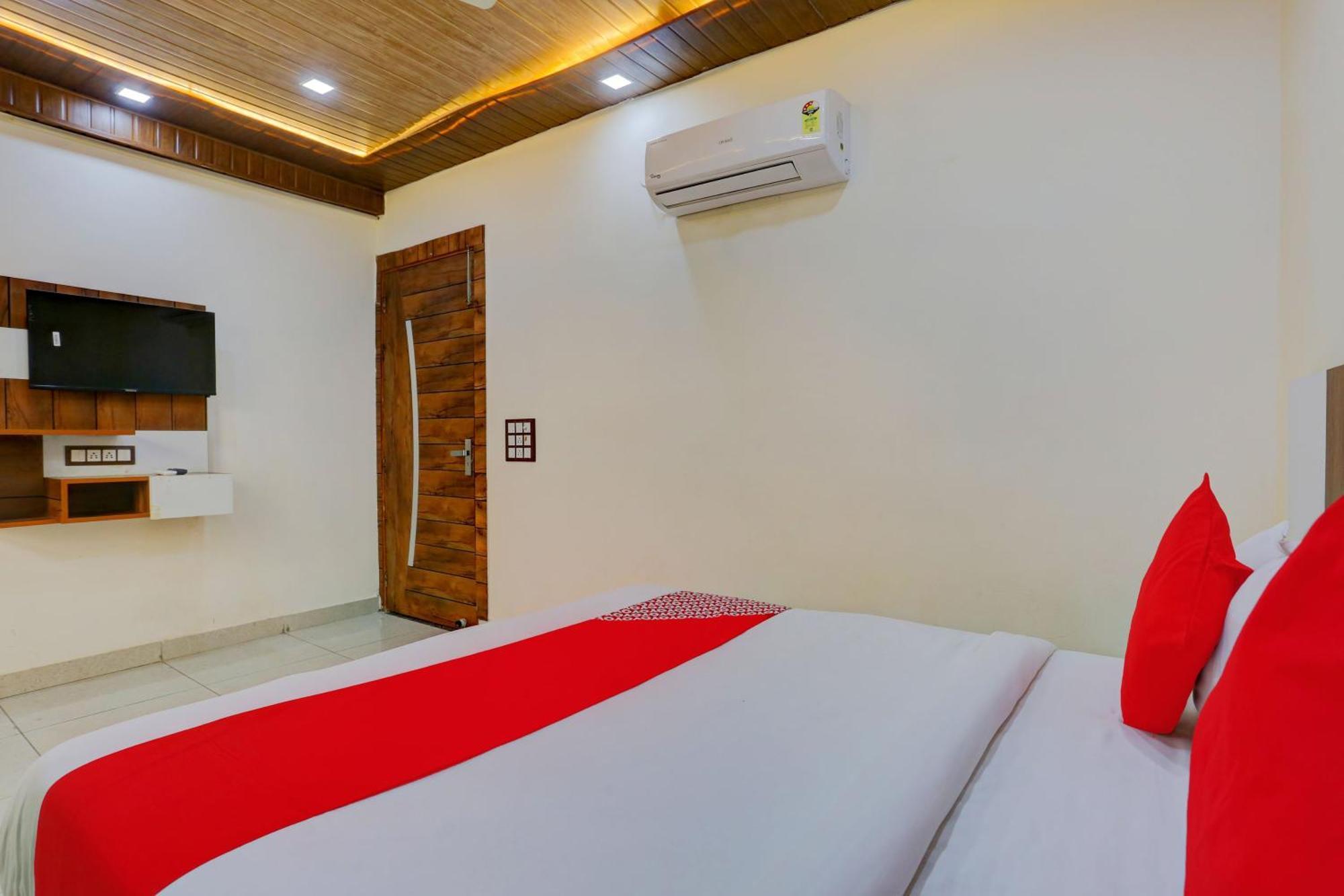 Hotel O Family Deluxe Νέο Δελχί Εξωτερικό φωτογραφία